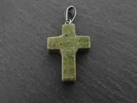 Unakite Pendentif Croix, pierre semi-précieuse, Couleur: vert, Taille: ±25x6mm, Quantité : 1 pièce.