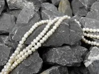 perles d'eau douce, Couleur: blanc, Taille: ±4mm, Quantite: chaîne ±36cm, (±71 piece)