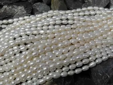 Fresh water beads Rise, Color: white, Size: ±6x9mm, Qty: 1 string 38cm (±45 pc.)