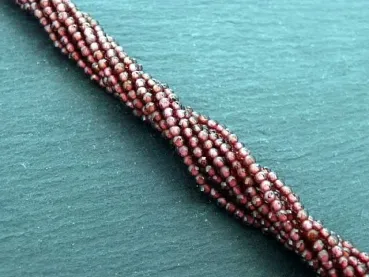 Garnet facetté, pierre semi-précieuse, Couleur: rouge, Taille: ±2mm, Quantité: 1 chain ±39cm