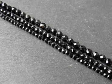 Spinelle noir facetté, pierre semi-précieuse, Couleur: noir, Taille: ±3mm, Quantité: 1 chain ±40cm (±132 Pcs.)