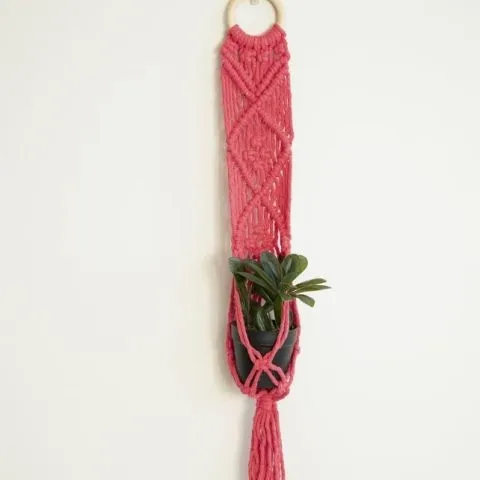 Hoooked Macrame Hanging Basket Bali, Color: Coral, Quantity: 1 piece.