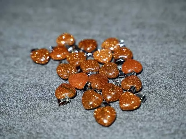 Goldstone Heart Pendant, Semi-Precious Stone, Color: brown, Size: ±16mm, Qty: 1 pc