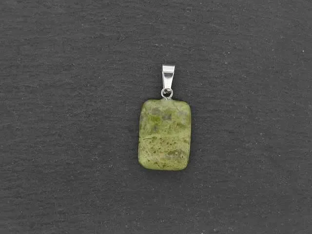 Unakite Pendentif, pierre semi-précieuse, Couleur: vert, Taille: ±20x15mm, Quantité : 1 pièce.