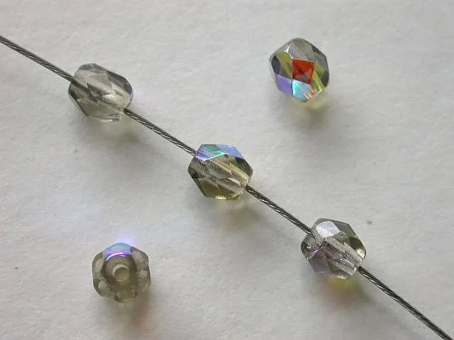 Facet-Polished Glassbeads, 4mm, 100 pc.