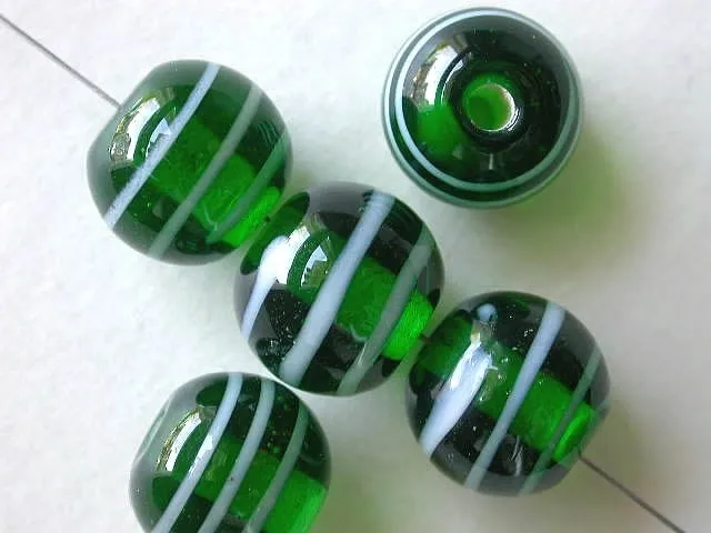 Swirl Round, green, 12mm, 5 pc.