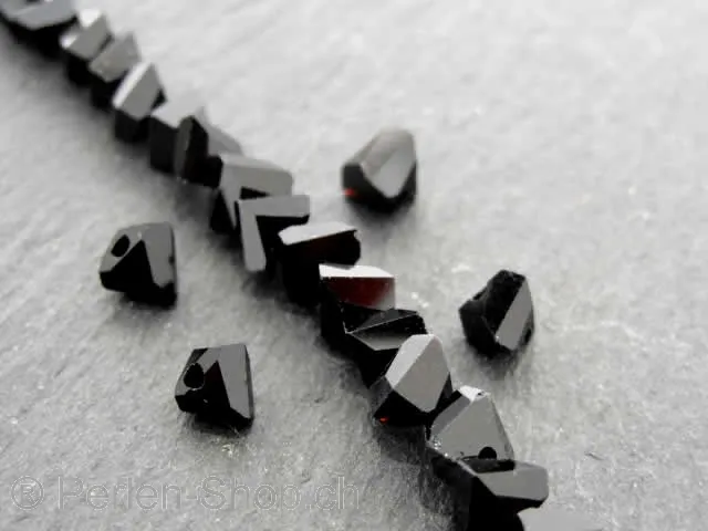 Triangular Facet-Polished glassbeads, Color: black, Size: ±4x6mm, Qty: ±30 pc.