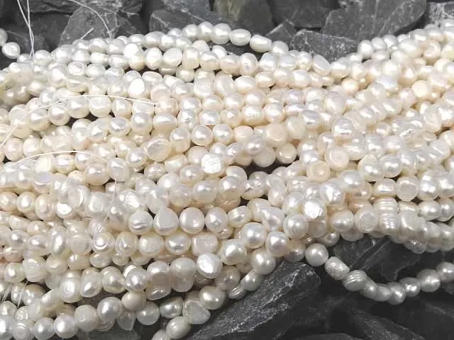 perles d'eau douce flat, Couleur: blanc, Taille: ±8-9mm, Quantite: chaîne ±36cm, (±48 piece)