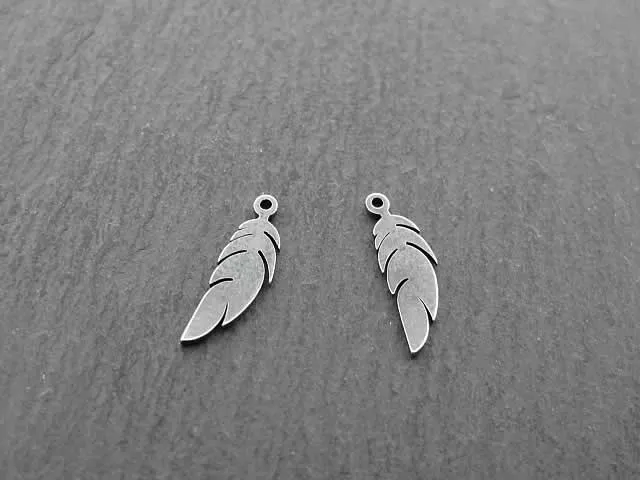 Stainless Steel Feather, Color: Platinum, Size: ±15x4mm, Qty: 1 pc.