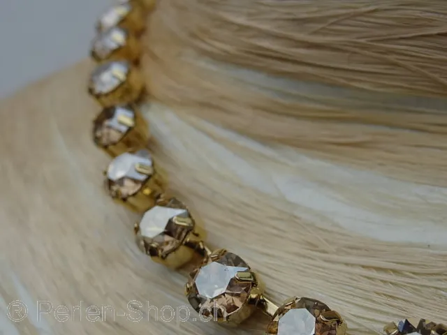 Vergoldete Halskette, eingefasst mit 8 mm Swarovski Kristall Strasssteinen