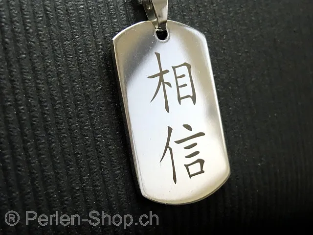 Kette aus Edelstahl mit chinesischen Zeichen. Glaube