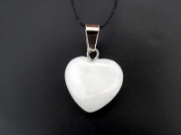 rot Jade Heart Pendant, Semi-Precious Stone, Color: white, Size: ±16mm, Qty: 1 pc